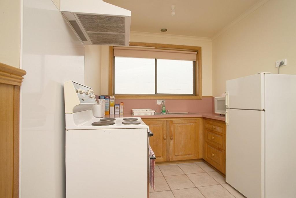 Apollo Bay Backpackers Lodge מראה חיצוני תמונה