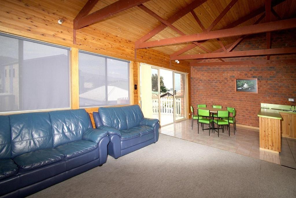 Apollo Bay Backpackers Lodge מראה חיצוני תמונה