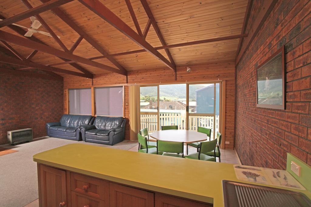 Apollo Bay Backpackers Lodge מראה חיצוני תמונה